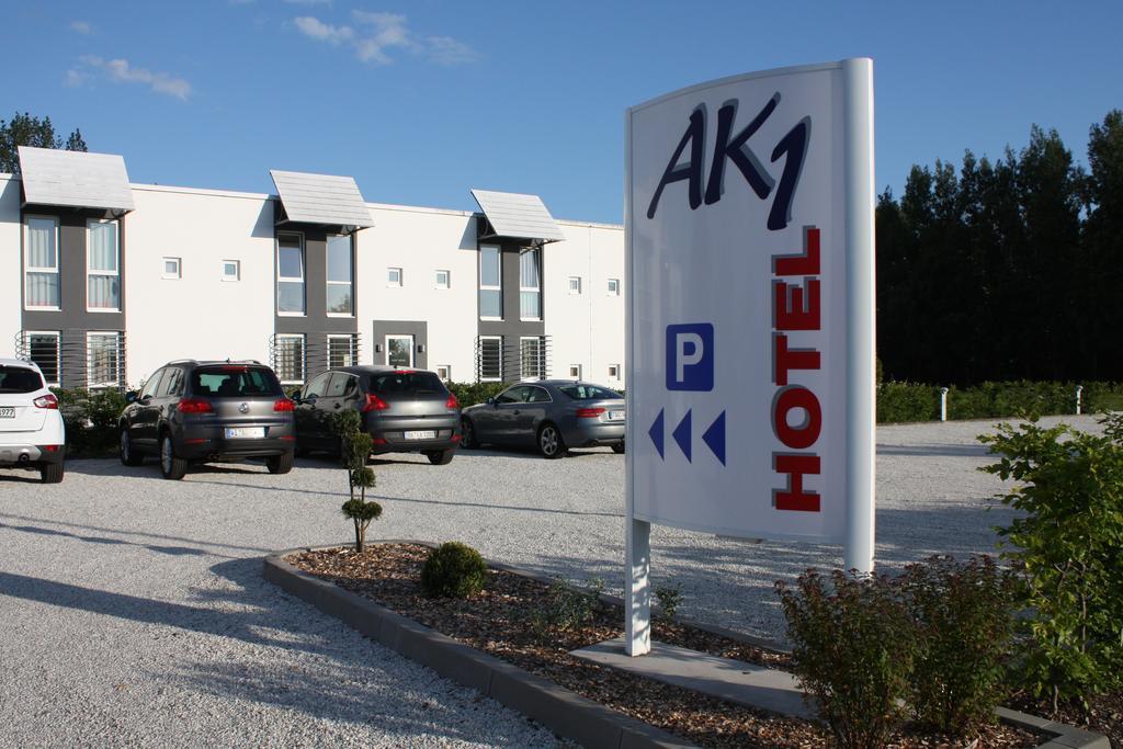 Ak 1 Hotel Ducherow Esterno foto